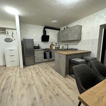 Apartment Three Roads Baska Voda Bagian luar foto