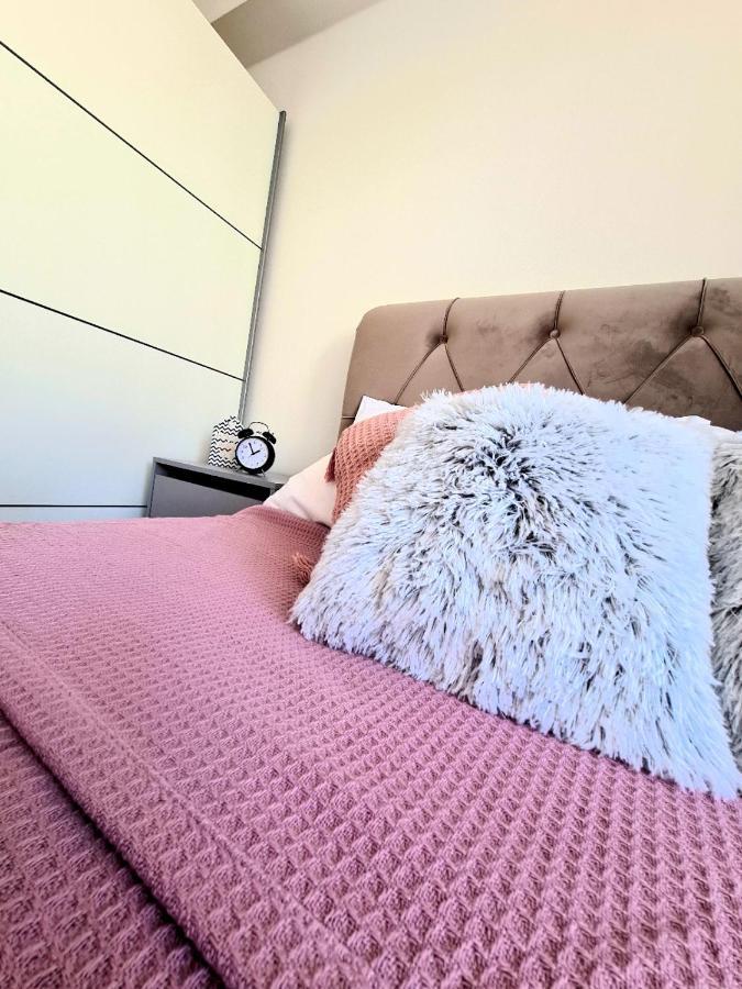 Apartment Three Roads Baska Voda Bagian luar foto